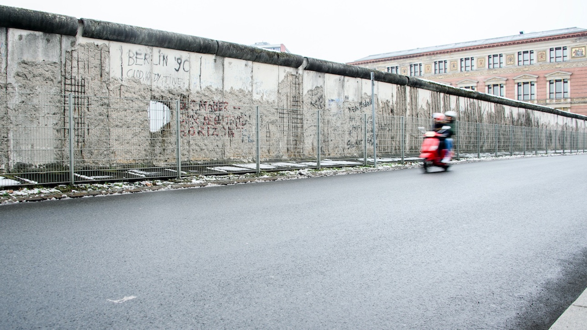 Alemania mantiene tendencia de contagios de COVID-19 a la baja