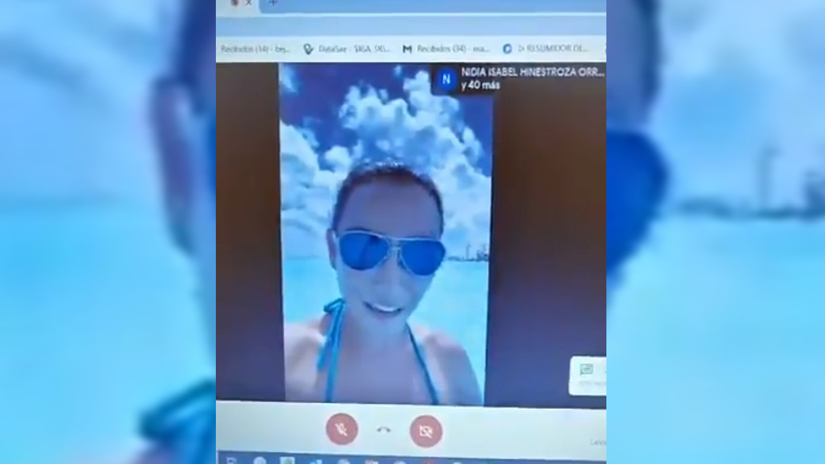 #Video “Profe, estamos en Cancún”; joven toma clases virtuales desde la playa