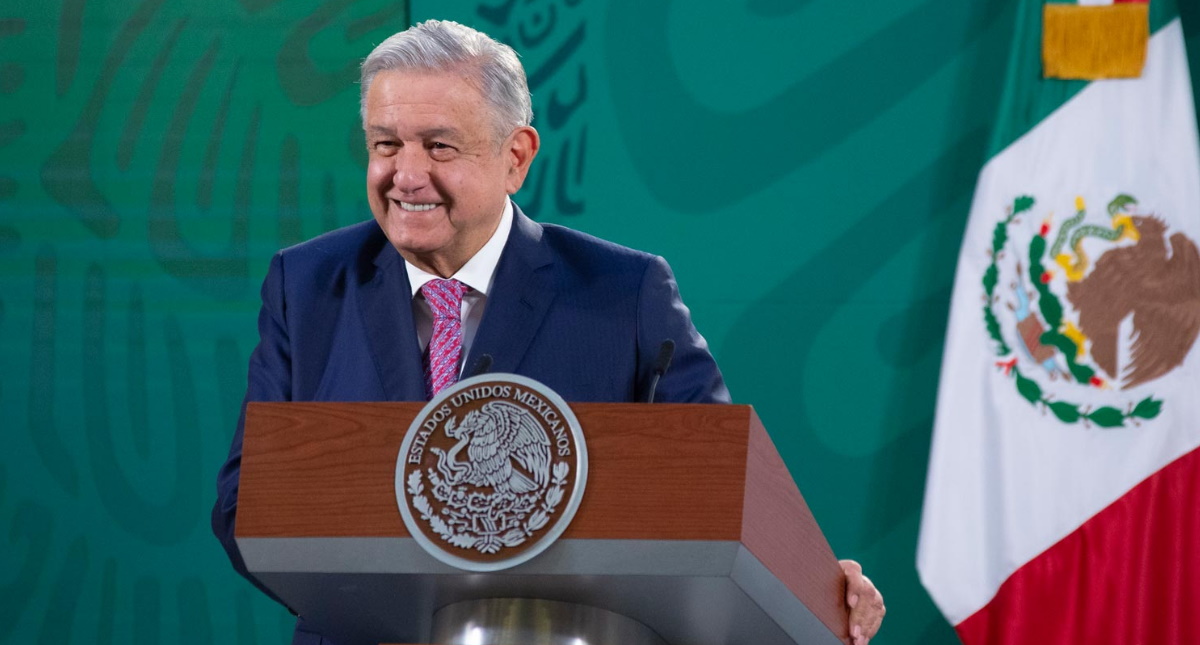 López Obrador seguirá sin usar cubrebocas y retomará sus giras tras contagio de COVID-19