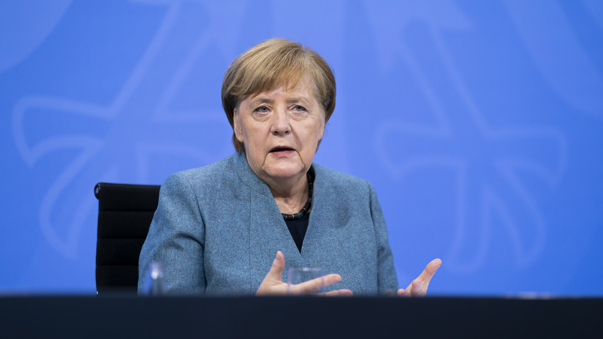 Merkel toma las riendas de la vacunación en Alemania, frente a los frustrantes retrasos