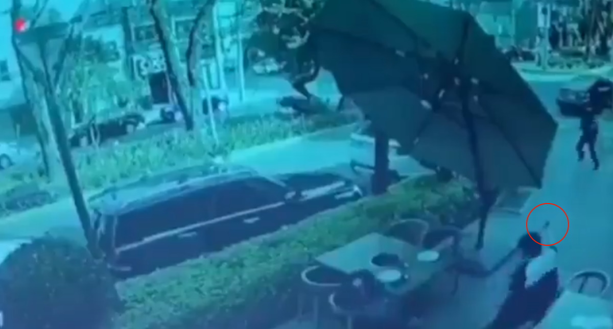 #Video Hombre armado frustra asalto en restaurante de Lomas de Chapultepec