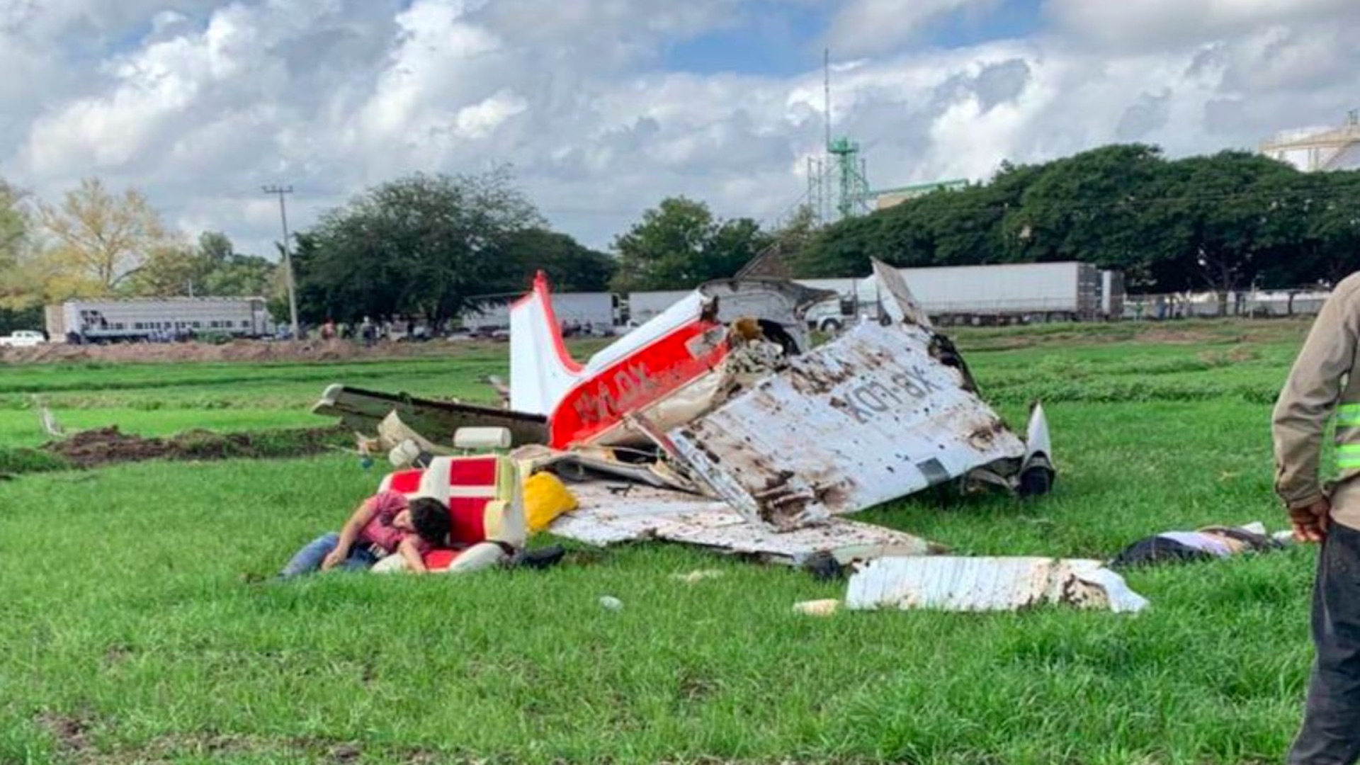#Video Revelan los últimos momentos de vuelo de avión pequeño en el que murió nieto de 'El Señor de los Cielos' - avion-pequeno-navolato