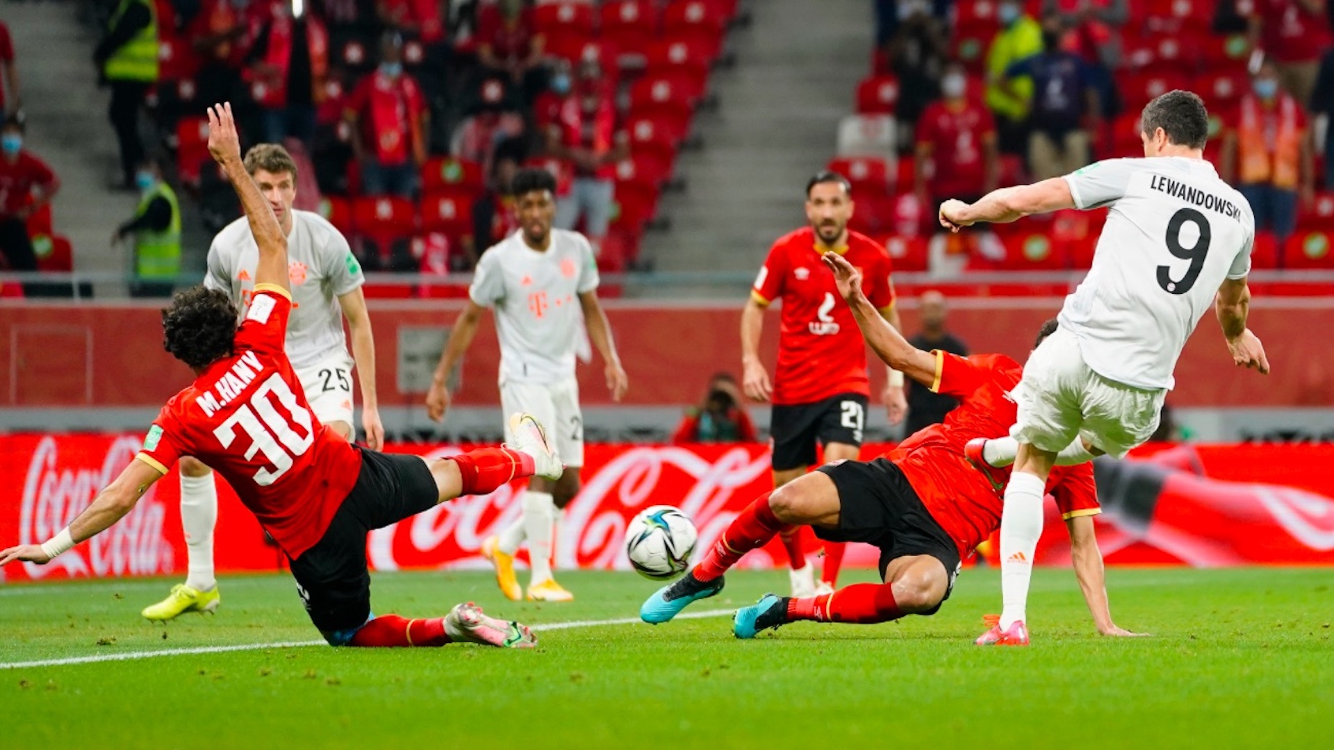 Doblete de Lewandowski pone al Bayern en la final del Mundial de Clubes; enfrentará a Tigres