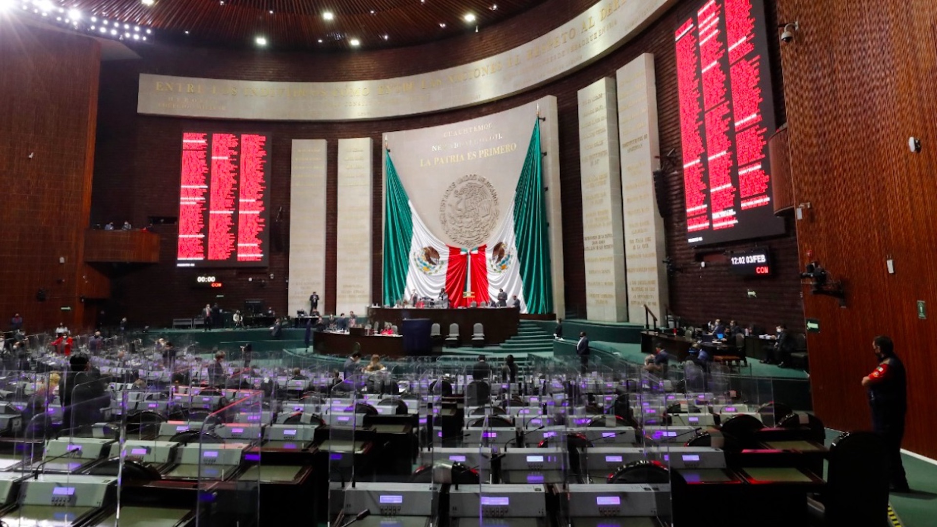 AMLO acepta que tendrá que negociar mayoría calificada en el Congreso