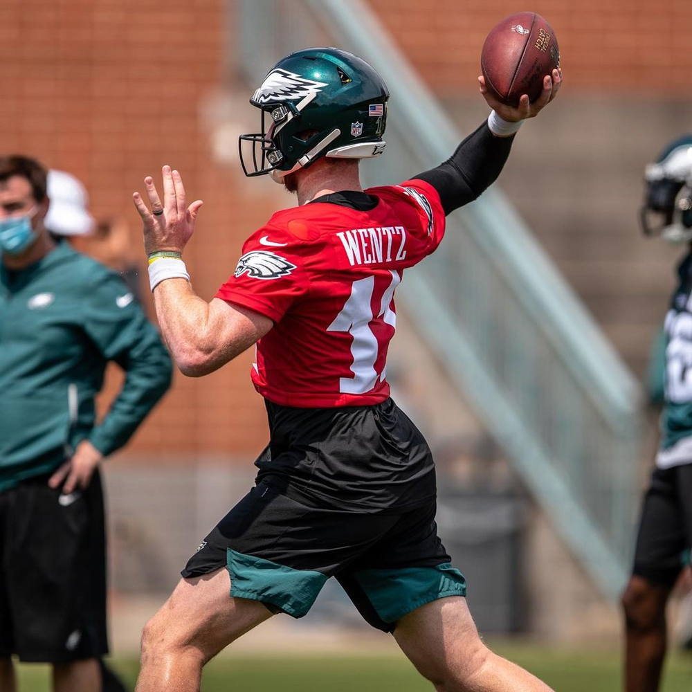 Los Colts de Indianápolis fichan al mariscal de campo Carson Wentz - carson-wentz-con-los-eagles