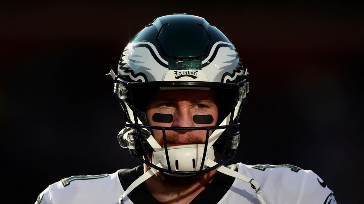 Los Colts de Indianápolis fichan al mariscal de campo Carson Wentz