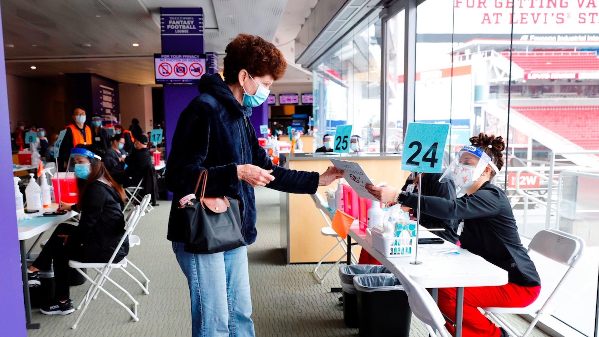 Estados Unidos acumula 490 mil 160 muertes y 27 millones 820 mil 237 contagios por COVID-19 Estados Unidos acumula 490 mil 160 muertes y 27 millones 820 mil 237 contagios por COVID-19