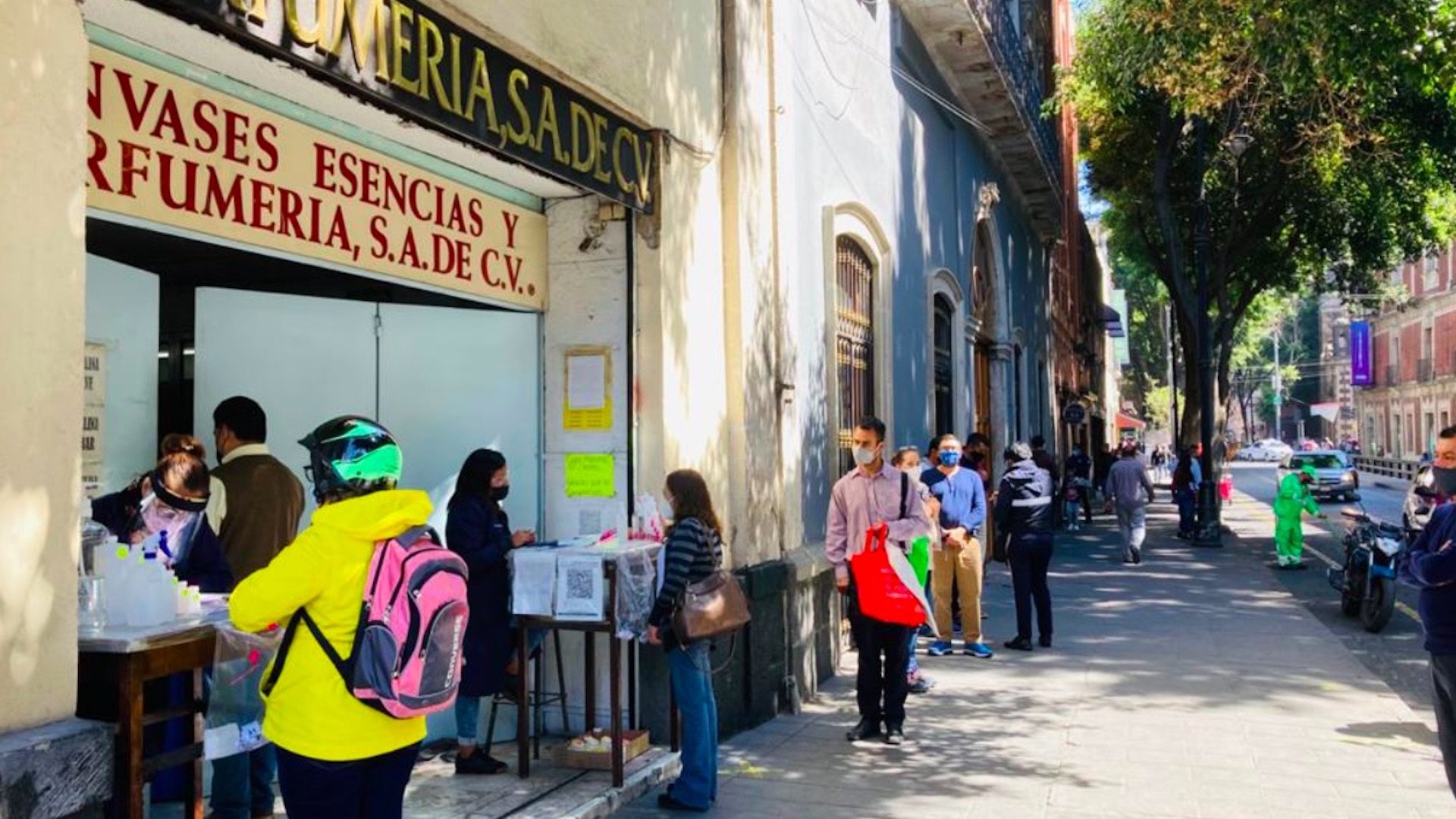 En las últimas 24 horas, se registraron 10 mil 738 nuevos casos de COVID-19 en México; suman 168 mil 432 decesos en total