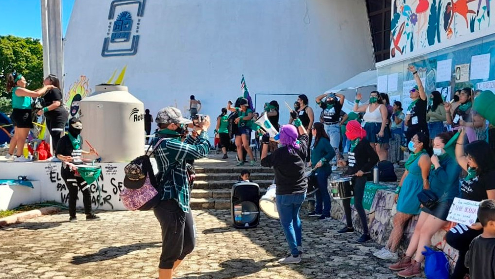 Ambiente tenso en Congreso de Quintana Roo previó a discusión sobre despenalización del aborto