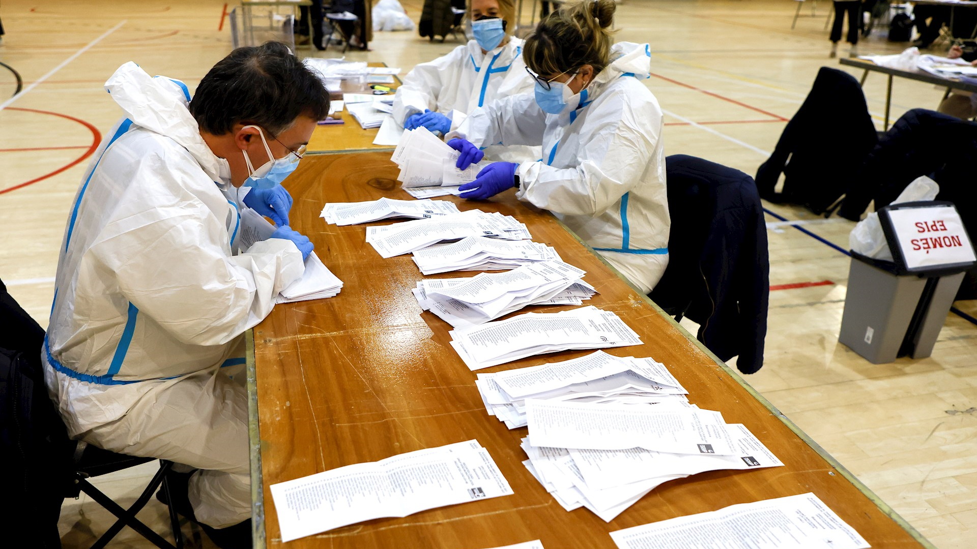 Independentismo se reivindica e irrumpe la ultraderecha en Cataluña - elecciones-cataluna-espana-2