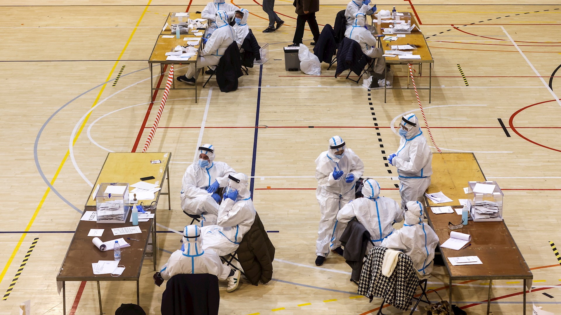 Independentismo se reivindica e irrumpe la ultraderecha en Cataluña