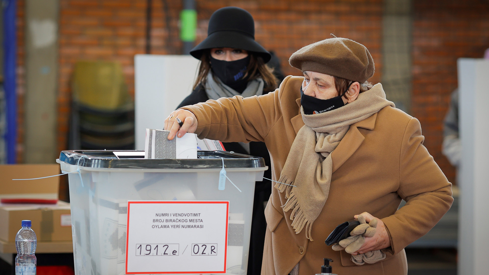 Ultranacionalistas ganan elecciones en Kosovo, según sondeo a pie de urna - elecciones-parlamentarias-de-kosovo