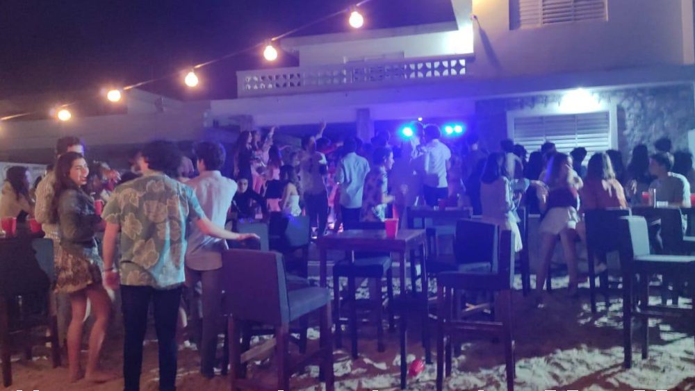 Suspenden  en Yucatán fiesta clandestina con 70 jóvenes