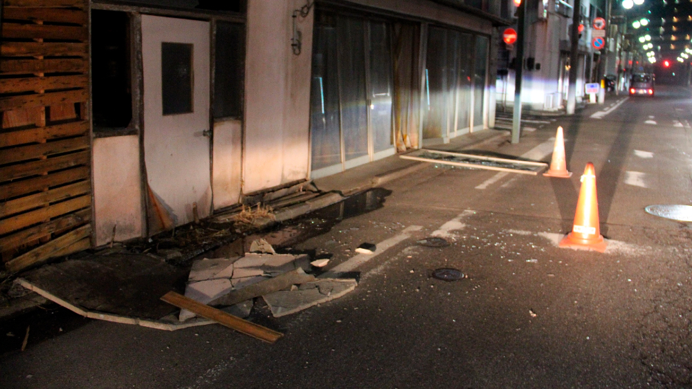El terremoto del noreste de Japón deja al menos un centenar de heridos