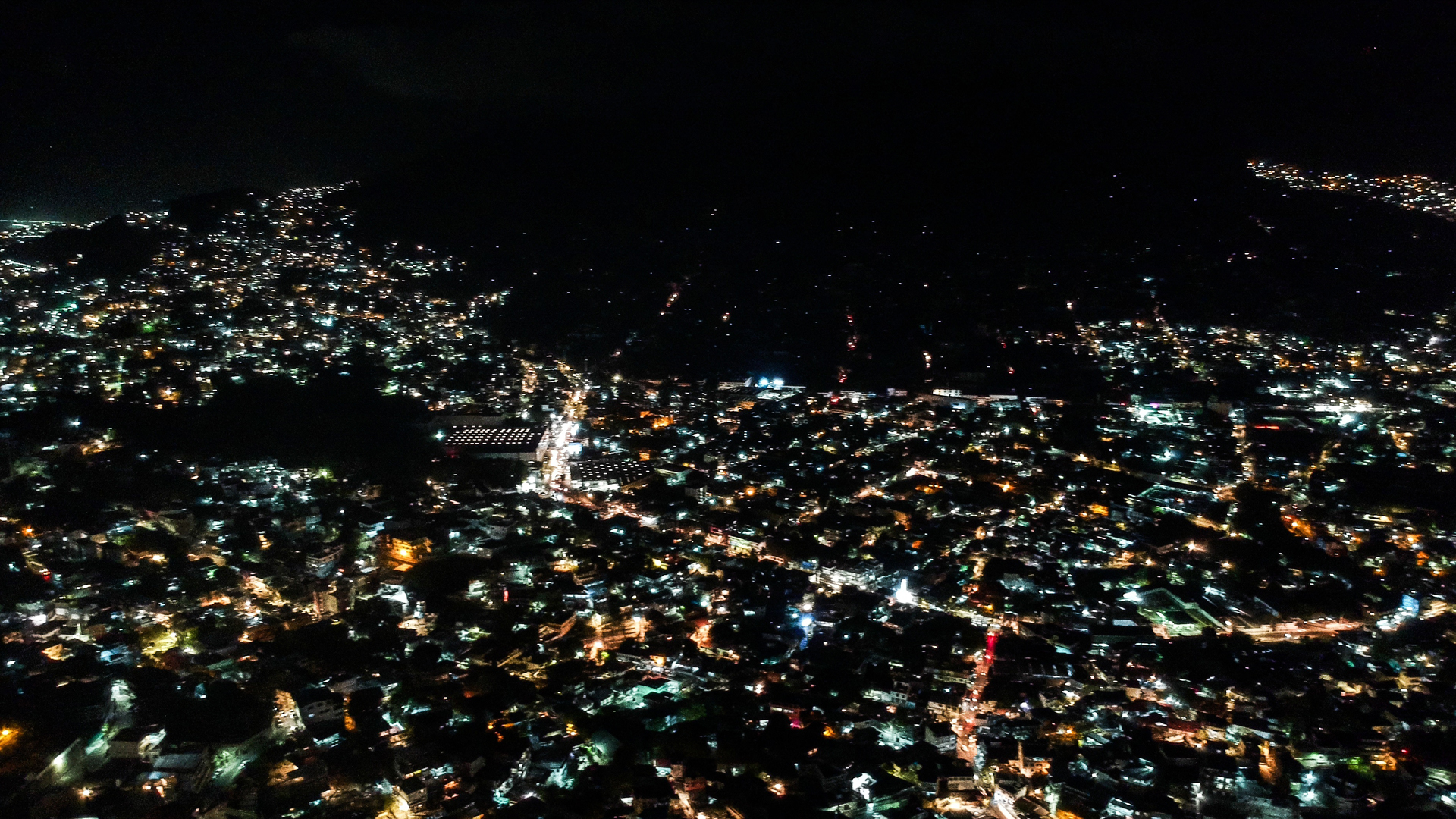 Apagones, por déficit de generación de energía; interrupción se rotó para no afectar a usuarios por largos períodos: CFE