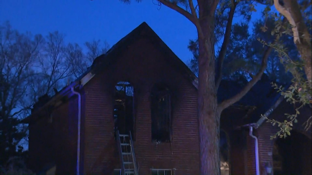 Apagón en Texas deja seis muertos; víctimas intentaban mantenerse calientes durante la noche