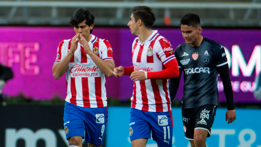 Chivas rescata el empate ante Necaxa