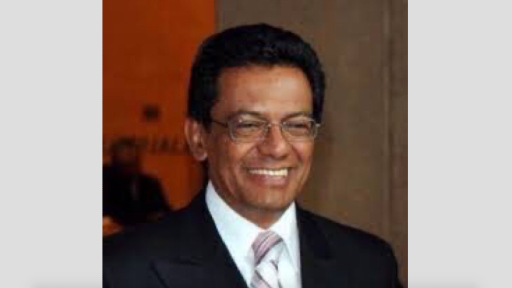 Murió por COVID-19 el reportero Juan Arvizu, cronista parlamentario en México