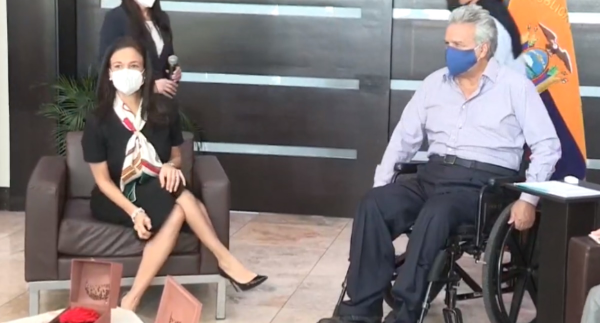 Presidente de Ecuador sostiene reunión con la jefa de misión electoral de la OEA