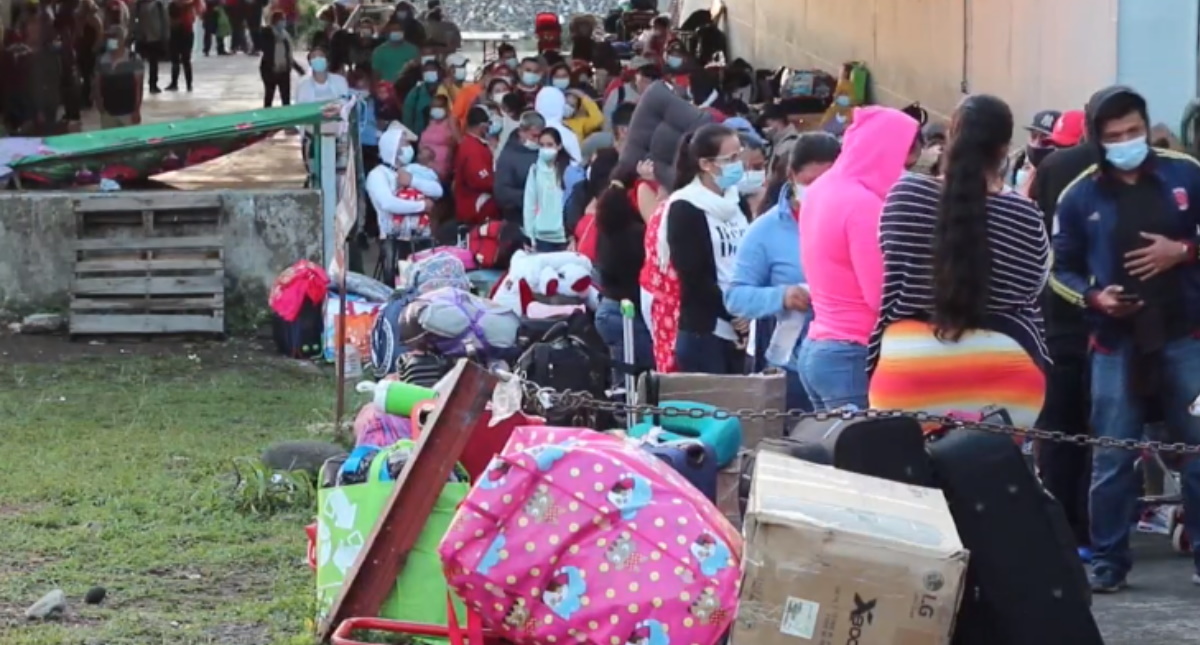 Unos 200 nicaragüenses varados entre Panamá y Costa Rica comienzan retorno a su país