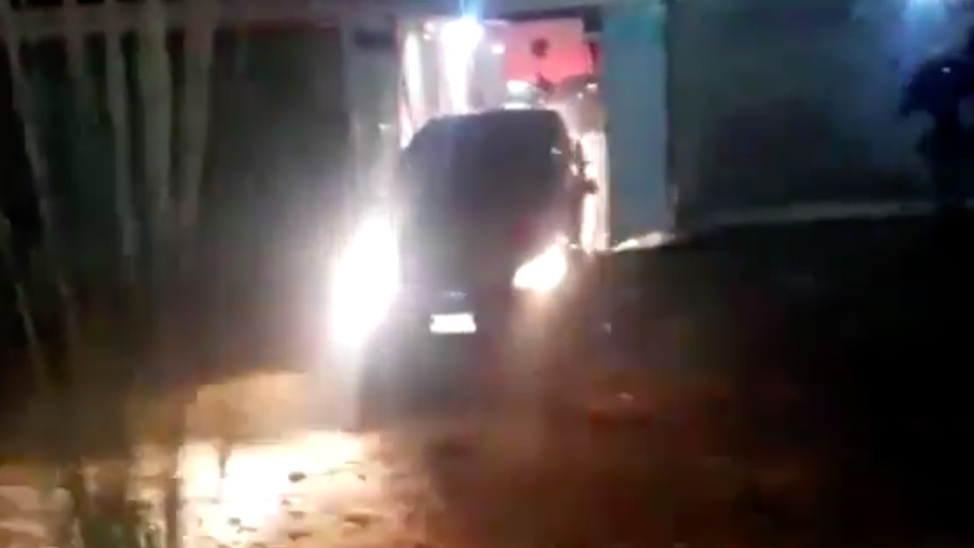 #Video Linchan a dos hombres en Los Reyes La Paz