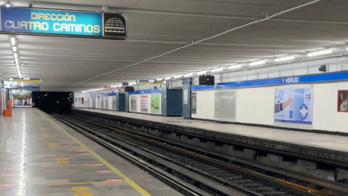 Línea 2 del Metro reanudará servicio con 10 trenes