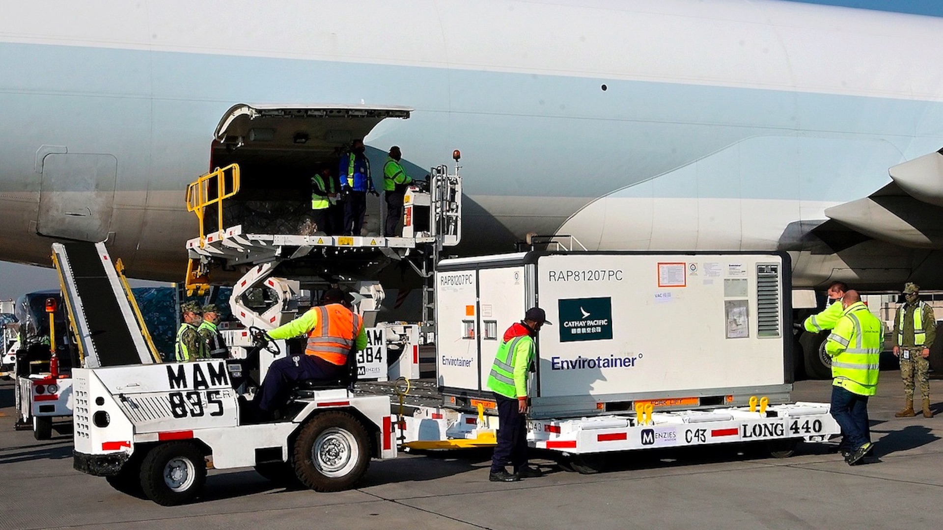 México ha comprado más vacunas de las que necesita pero se requiere que lleguen más rápido, asegura Arturo Herrera
