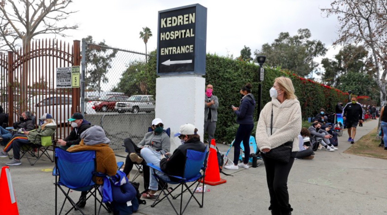 Comienzan a llegar las vacunas contra COVID-19 para latinos de Los Ángeles