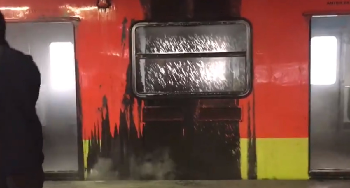 #Video Se incendia tren en la estación Indios Verdes del Metro; no hay lesionados