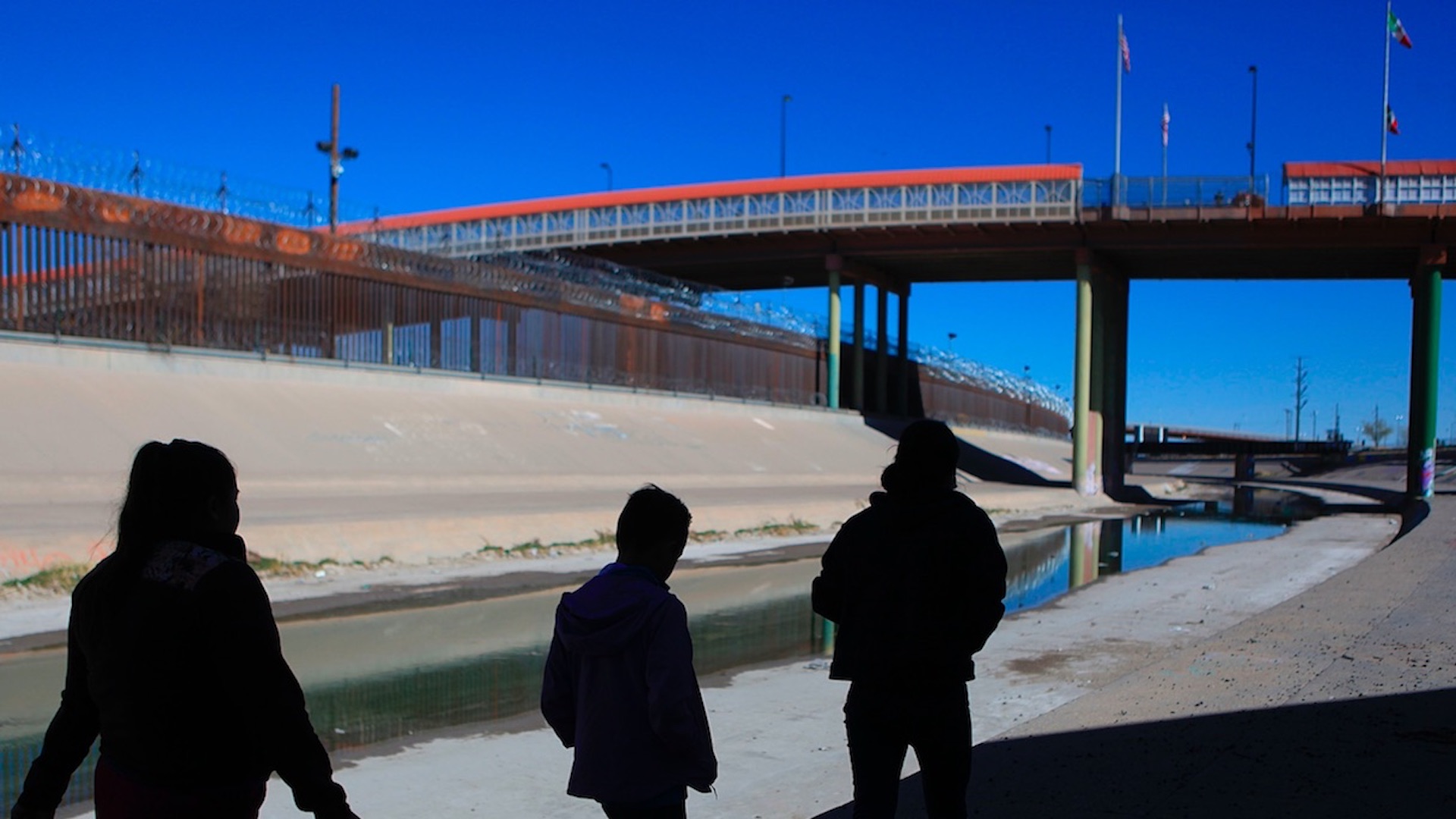 EE.UU. urge a México a frenar migración desde Centroamérica