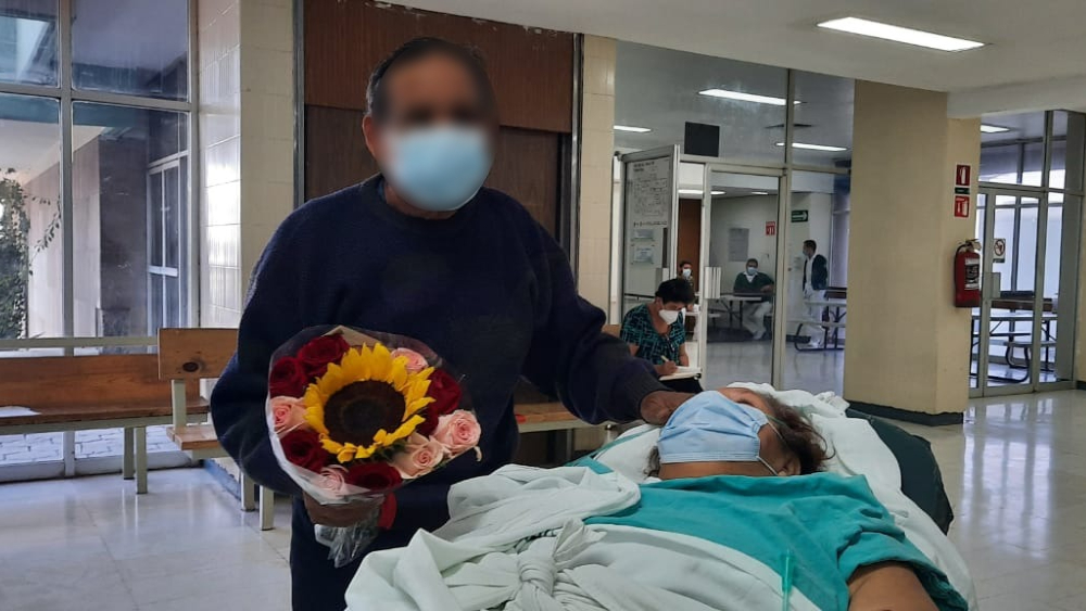 Adulta mayor sobrevive a COVID-19 y se reencuentra con su esposo en el IMSS de Monclova, Coahuila
