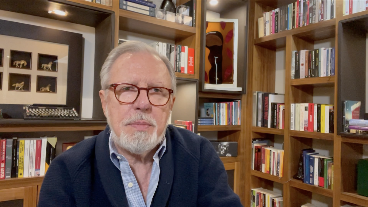 Regresó como se fue