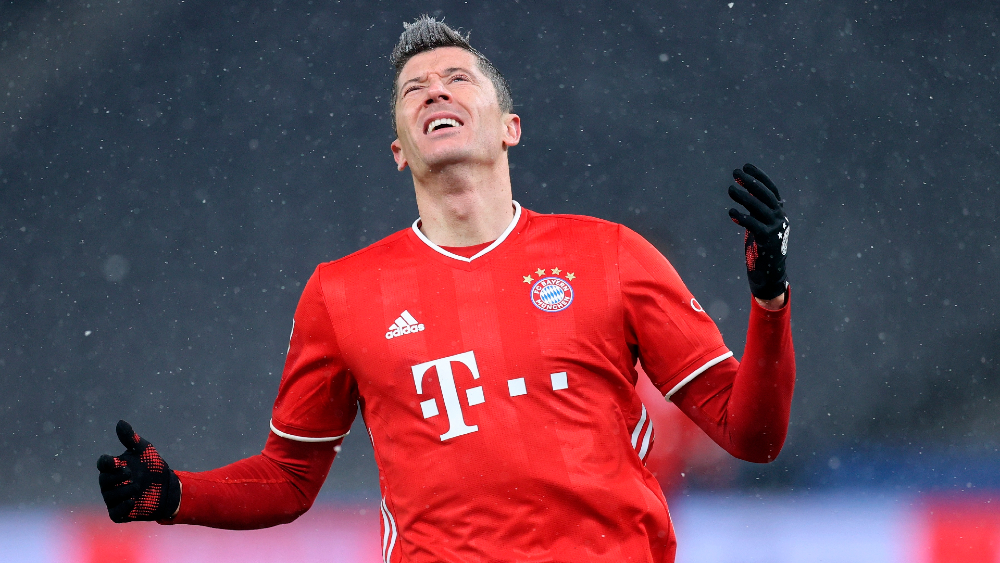 Vuelo del Bayern Munich a Qatar se retrasó y los jugadores pasaron la noche en avión