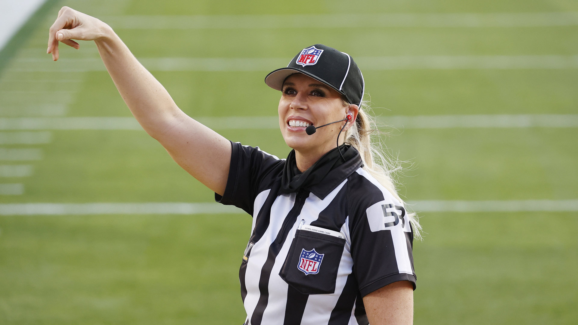 El Raymond James Stadium hizo historia con tres mujeres protagonistas en Super Bowl LV - sarah-thomas-durante-super-bowl-lv