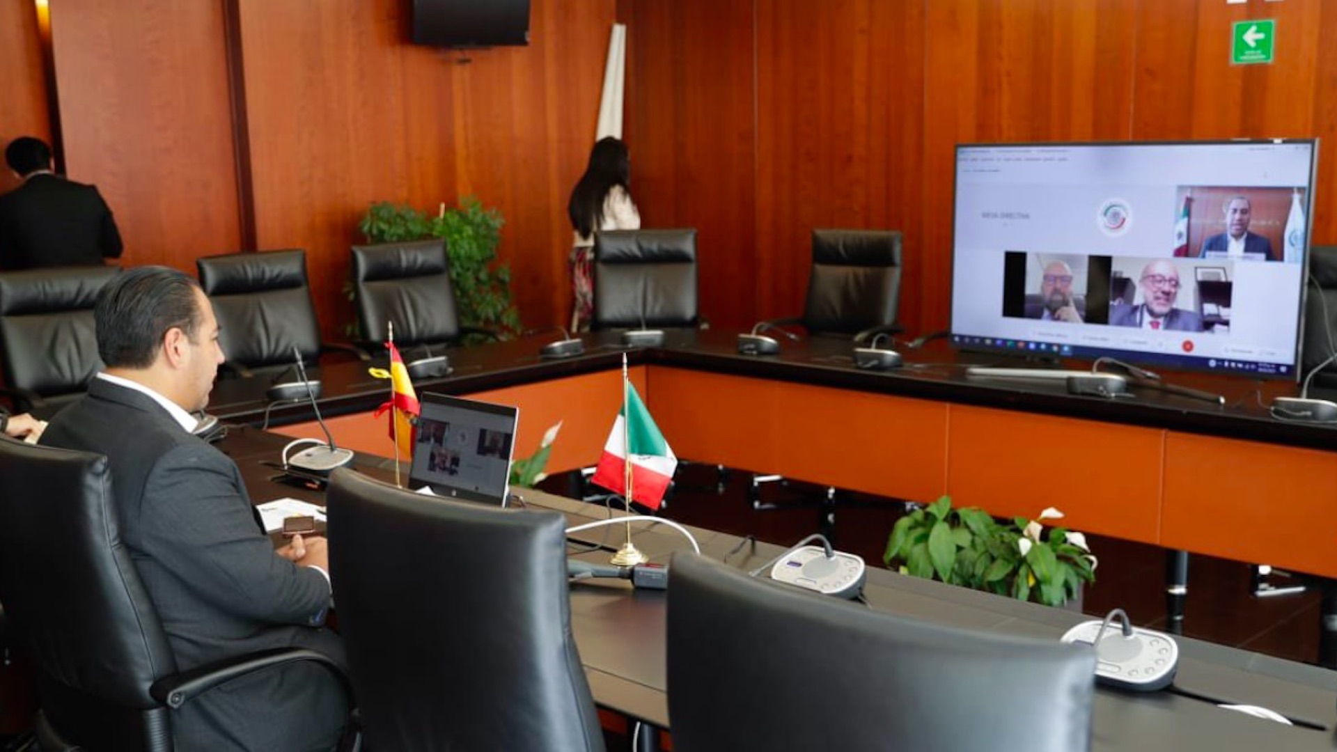 Senado y embajada de España en México acuerdan reforzar la relación bilateral