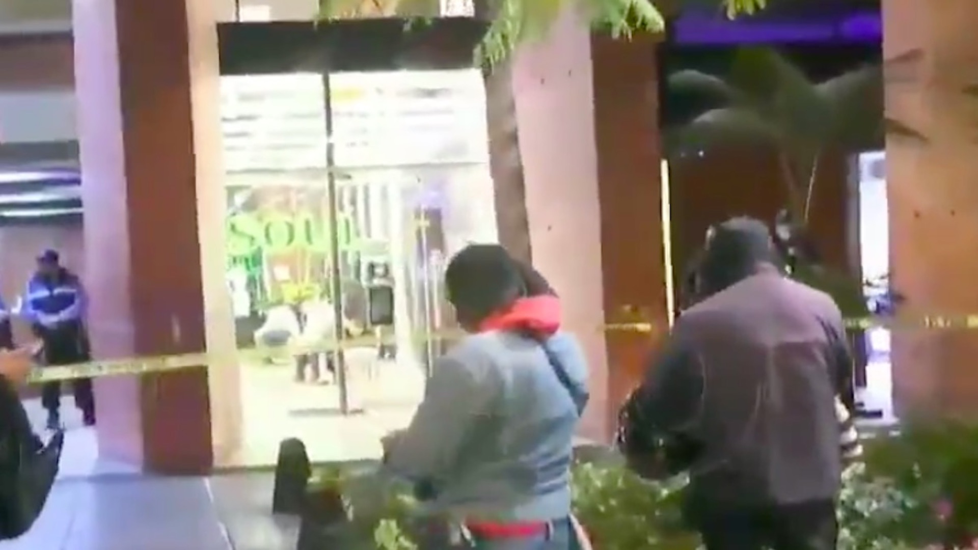 Dos detenidos tras presunto asalto en Paseo de la Reforma