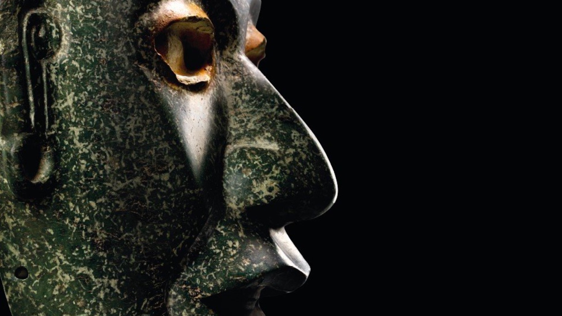 México intenta frenar subasta de arte prehispánico en Francia; INAH asegura que hay tres piezas falsas