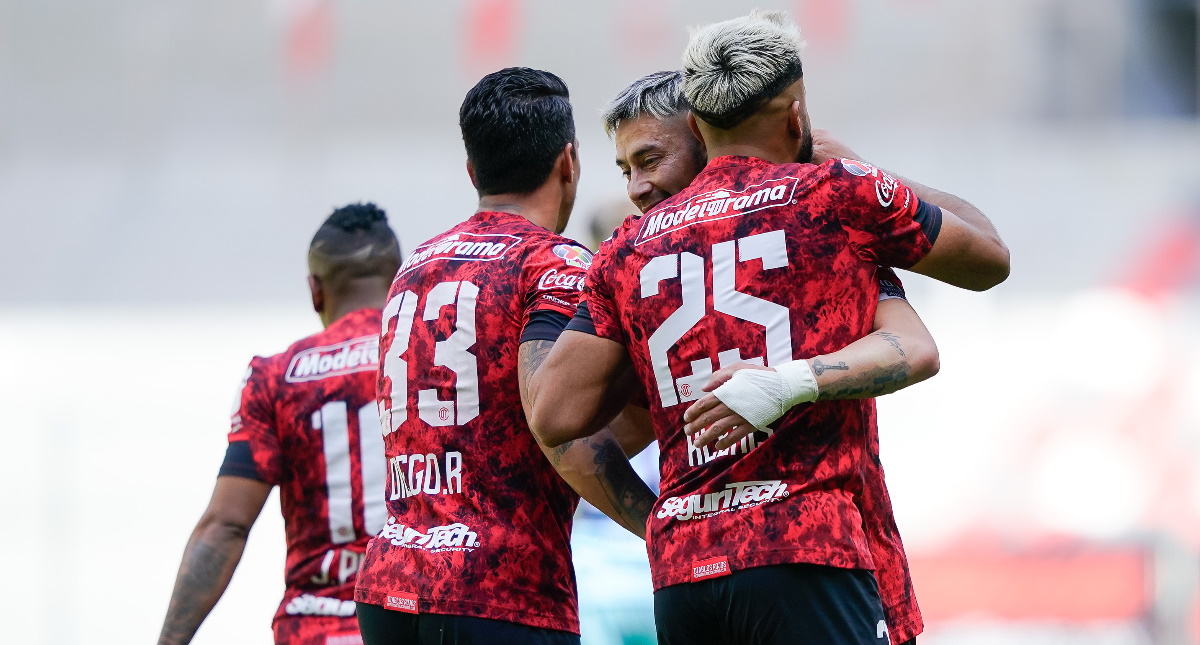 Toluca golea al Mazatlán y alcanza liderato en Liga MX