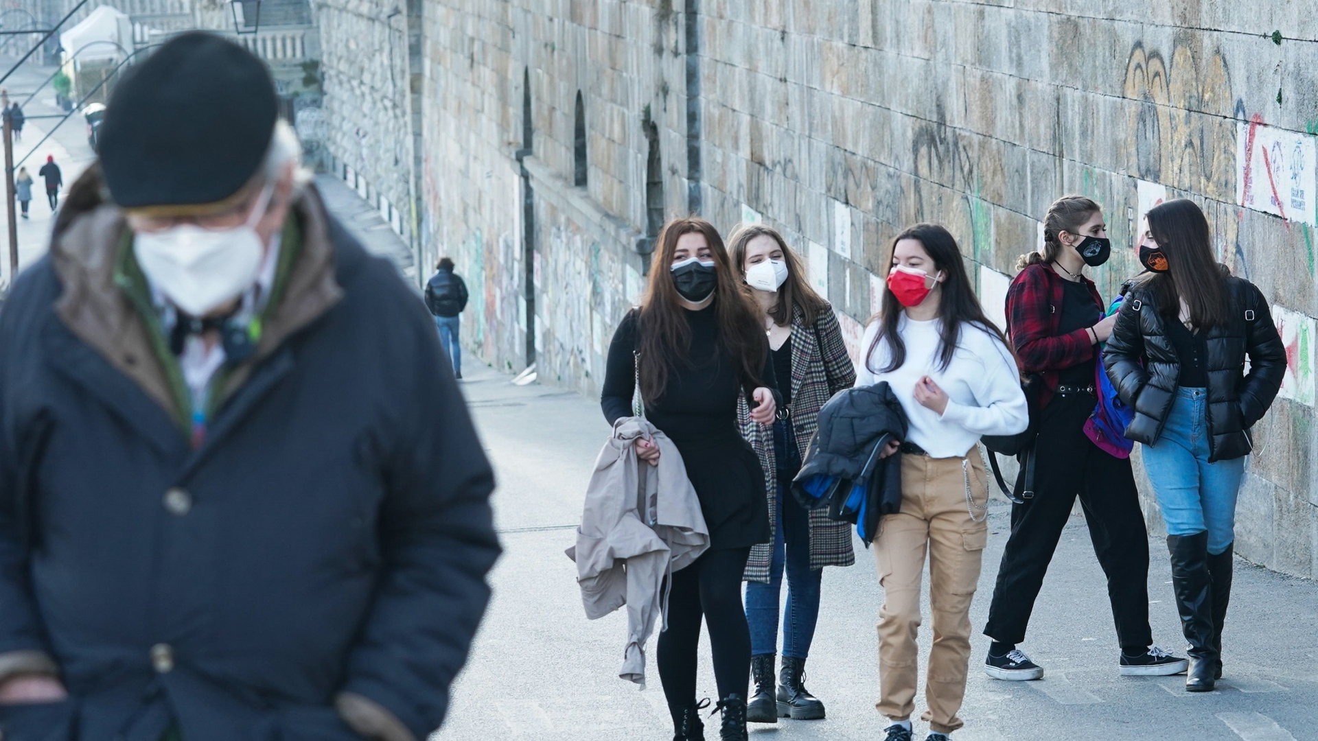 COVID-19 ha arrebatado una media de 16 años de vida a cada fallecido
