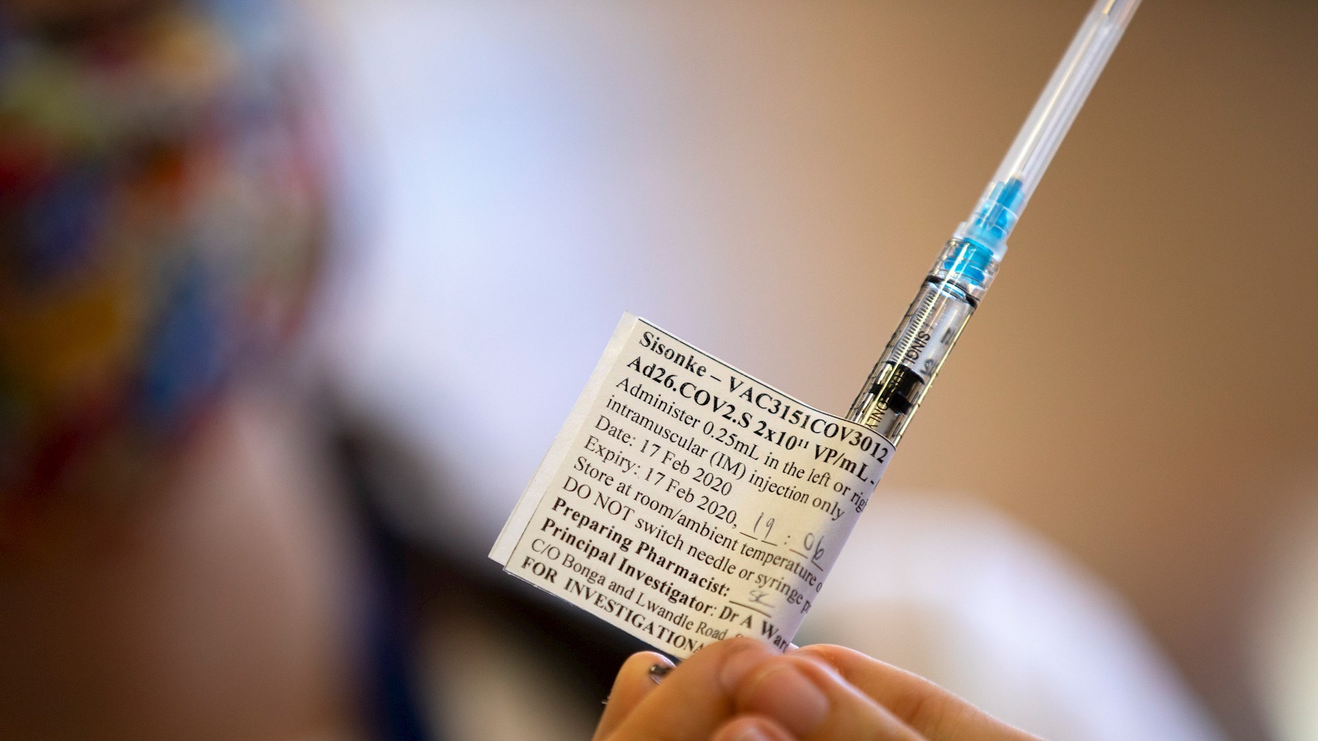 OMS autoriza uso de vacuna contra COVID-19 desarrollada por Johnson & Jonhson