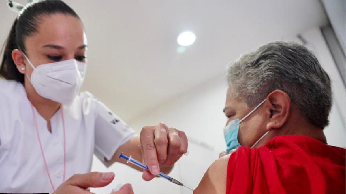 Estos son los lugares donde iniciará la vacunación masiva contra COVID-19 este lunes