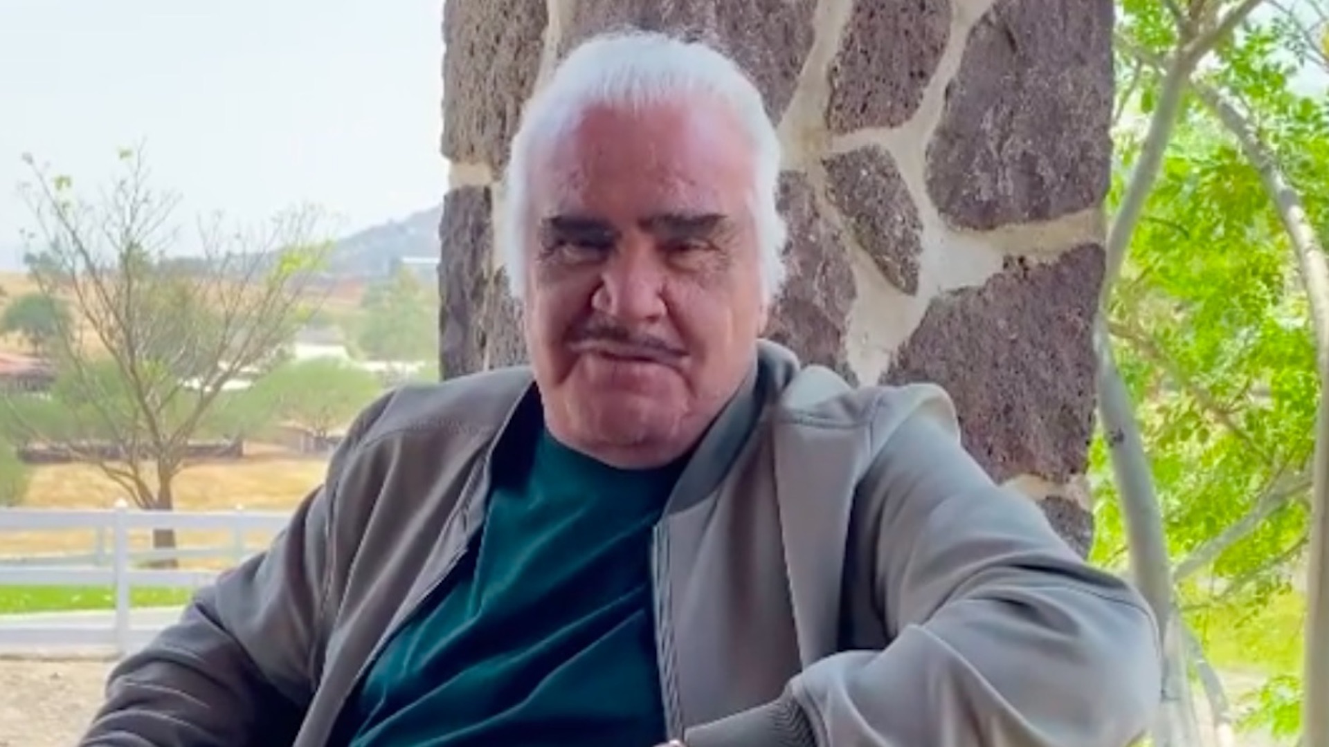 López Obrador lamenta la muerte de Vicente Fernández; lo recuerda como ‘símbolo de la canción ranchera’