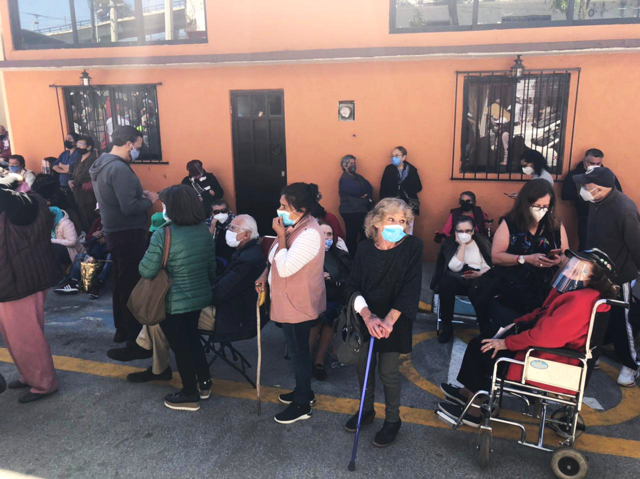 El desaire a los adultos mayores - whatsapp-image-2021-02-18-at-151657