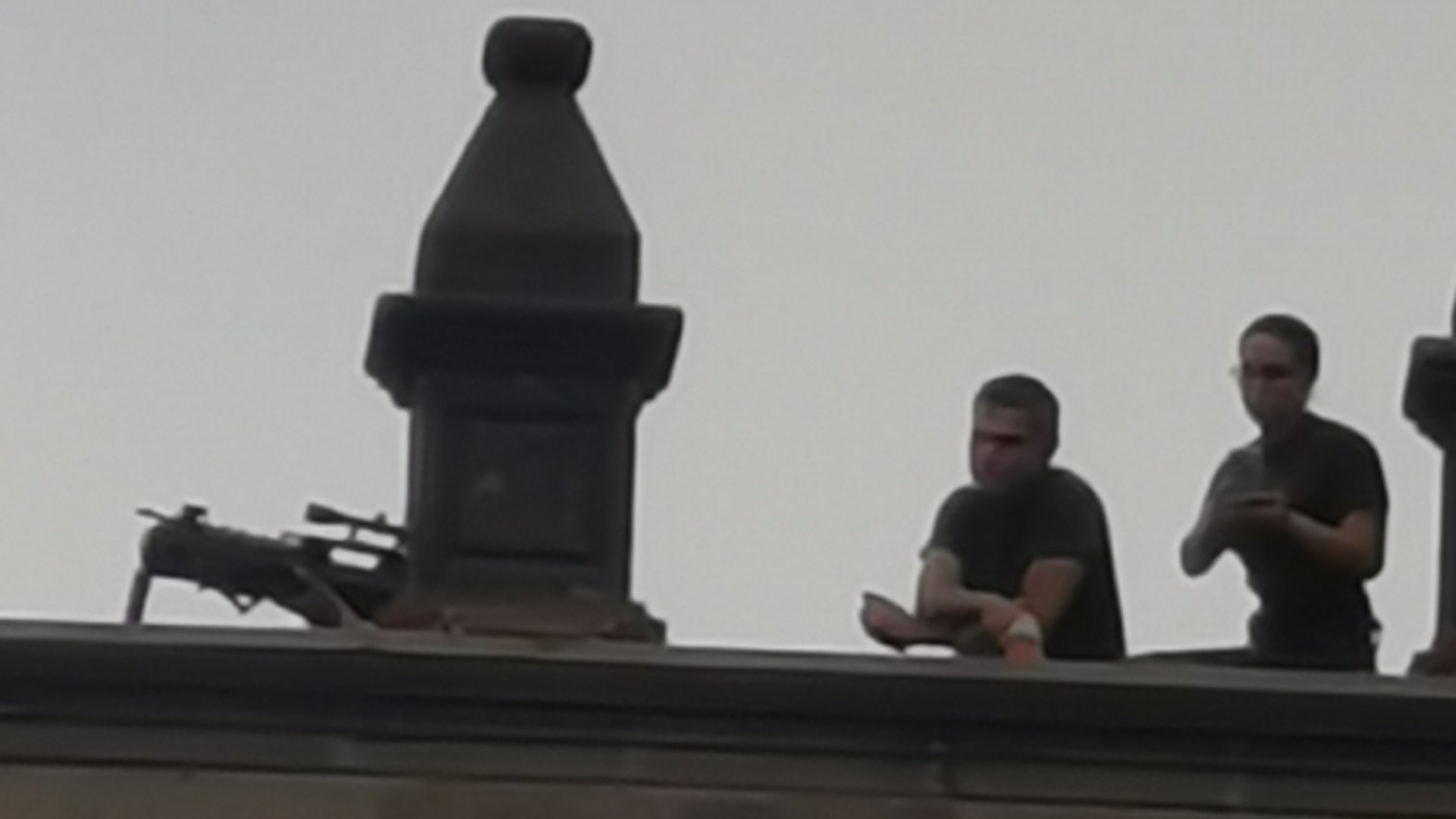 Marcha por el #8M culmina en la Ciudad de México con derrumbe de parte del muro en Palacio Nacional; hay 19 lesionados - 8m-marcha-palacio-nacional-valla-feminista-manifestacion-3