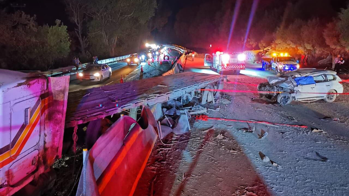 Carambola sobre la autopista México-Cuernavaca deja dos muertos