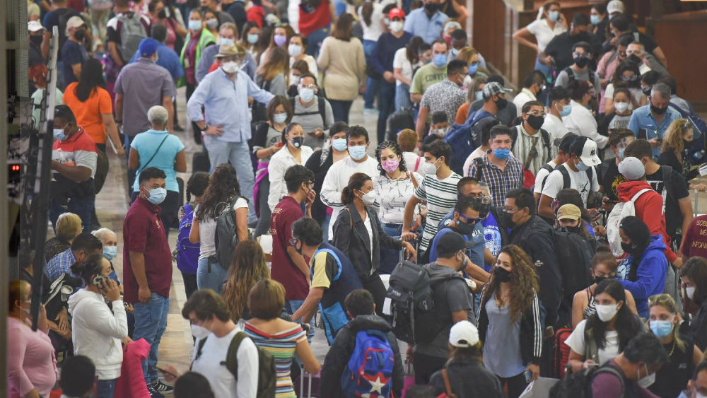 Secretaría de Salud manda mensaje a vacacionistas: primero reciban su vacuna contra el COVID-19