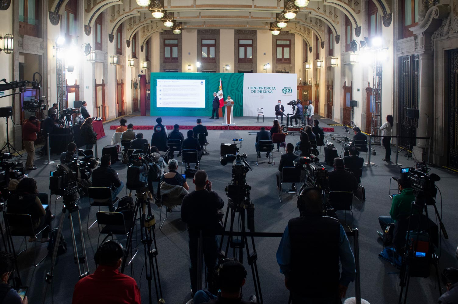 Propone AMLO regreso a clases en Campeche después de Semana Santa; conferencia (05-03-2021)