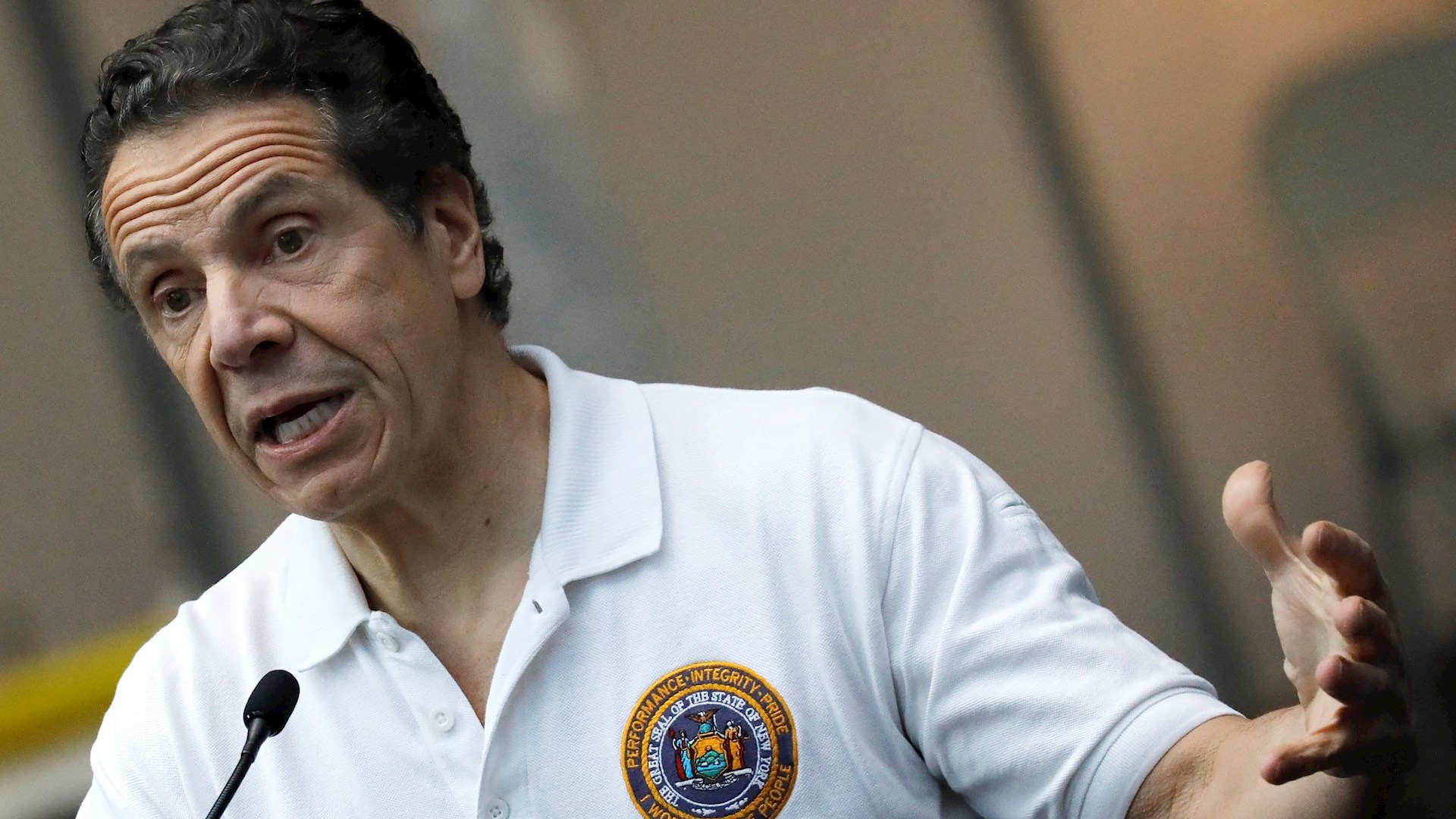 Andrew Cuomo, gobernador de Nueva York, pide perdón, pero niega tocamientos inapropiados