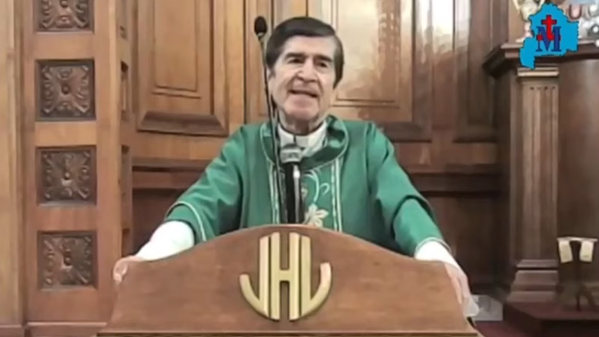 Papa Francisco acepta renuncia de obispo mexicano que afirmó que usar cubrebocas “es no confiar en Dios”