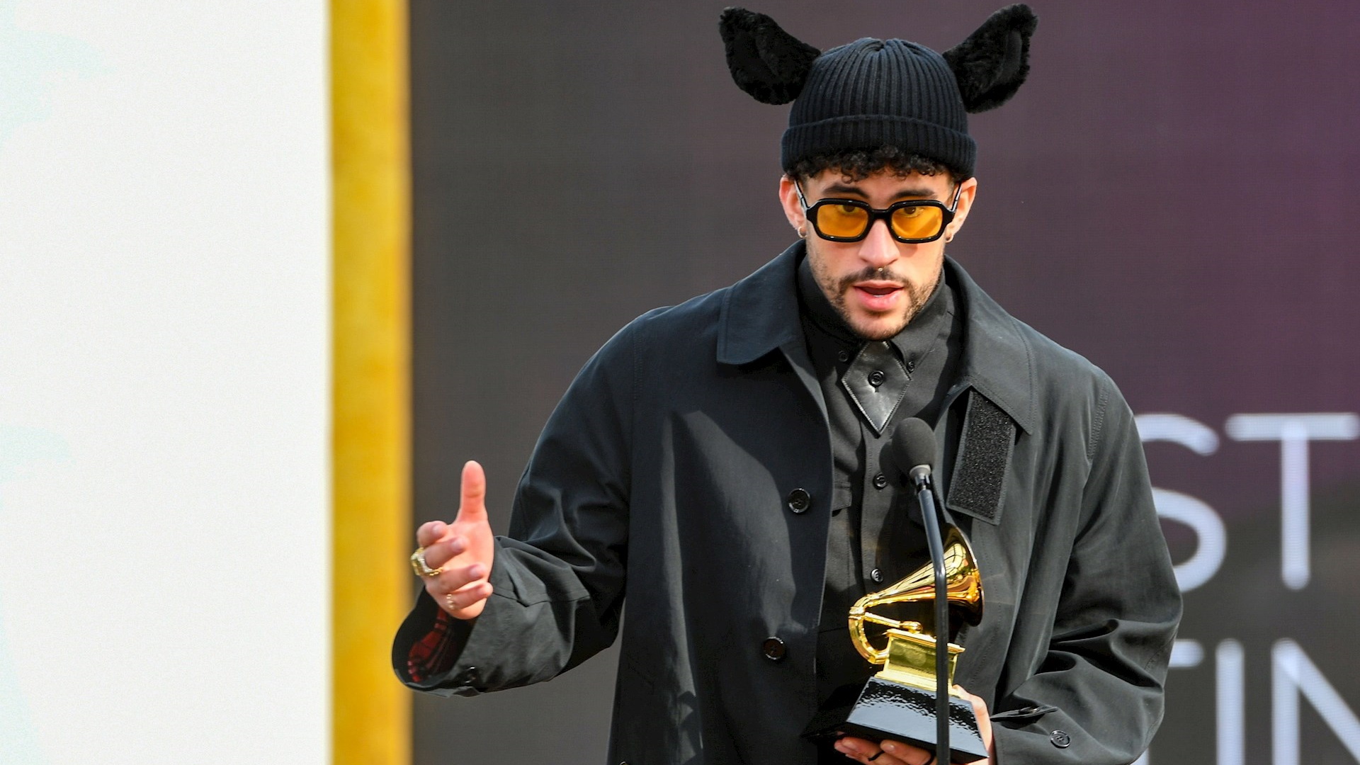 Bad Bunny se lleva el primer Grammy de su carrera con el disco ‘YHLQMDLG’